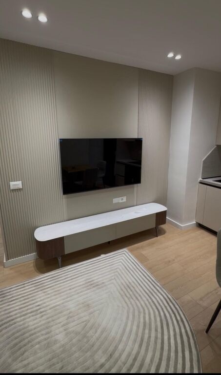 Qera | Apartament 1 + 1 | Rruga Barrikadave | 700 €/muaj