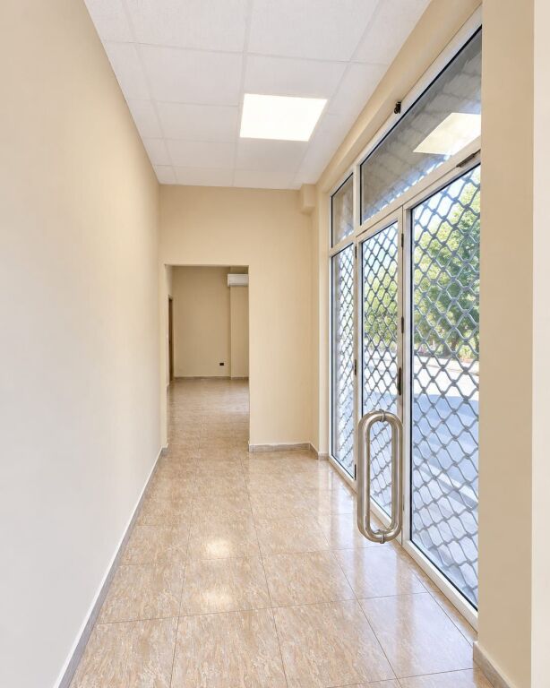 Qera | Ambjent Biznesi | Porcelan | 400 €/muaj
