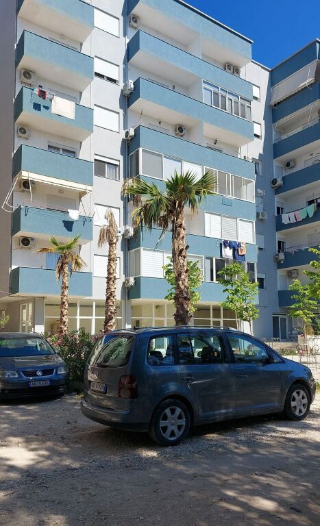 Affitto | Apartament 1 + 1 | Golem | 350 €/mese