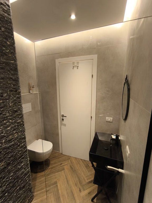 ALI DEM, JEPET ME QIRA APARTAMENT 2+1+2