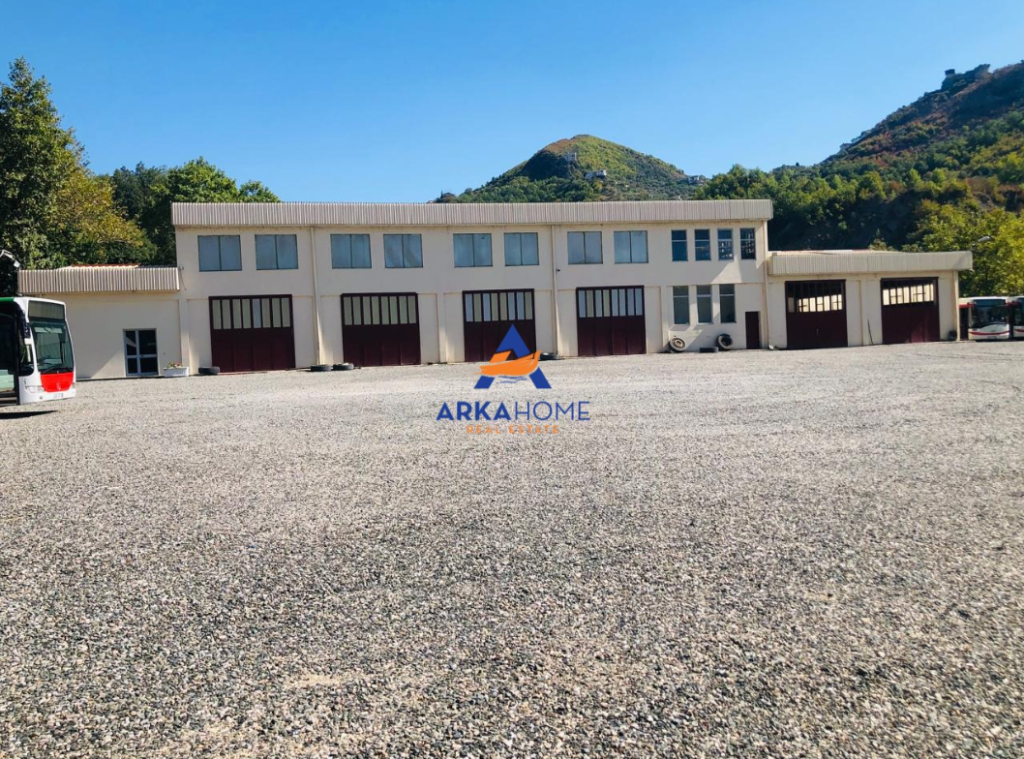 CAPANNONE IN AFFITTO 7.500 M2 "MULLET" 7500 EURO