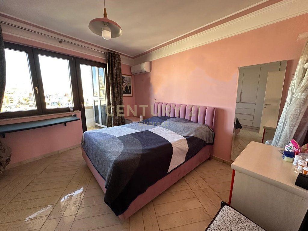 PRANE LION PARK 1, JAPIM ME QIRA APRTAMENT 2+1+2 1,500 € /Muaj