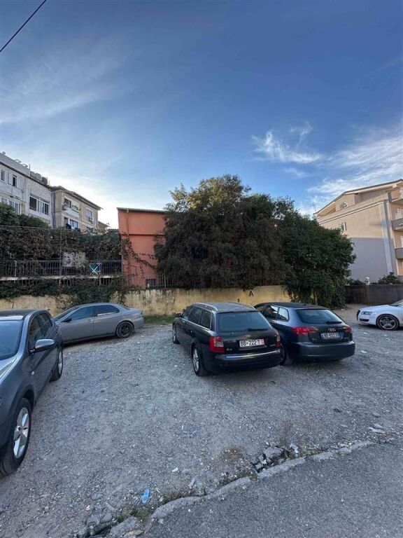 SHITET APARTAMENT 1+1 NE KOMBINAT