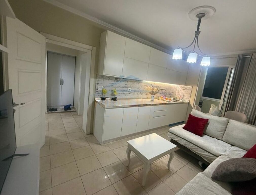 For rent, 2+1 apartment, Ferit Xhajko Street