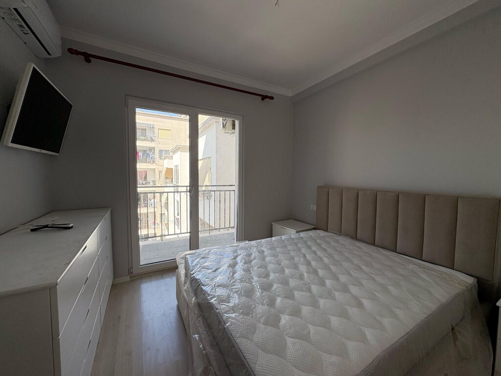 Apartament 1+1 per shitje Yzberisht !