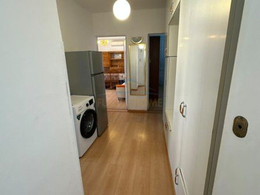 For rent, 1+1 apartment, Willson Square, Tirana.