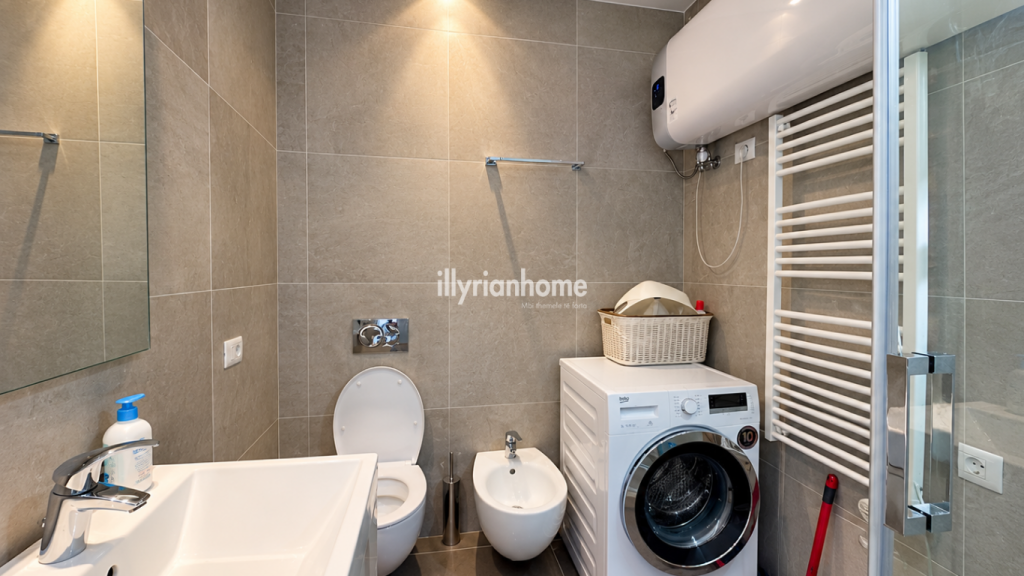 QIRA | APARTAMENT MODERN 2+1 | NË QENDËR TË TIRANËS _ PËRBALLË TOPTANIT
