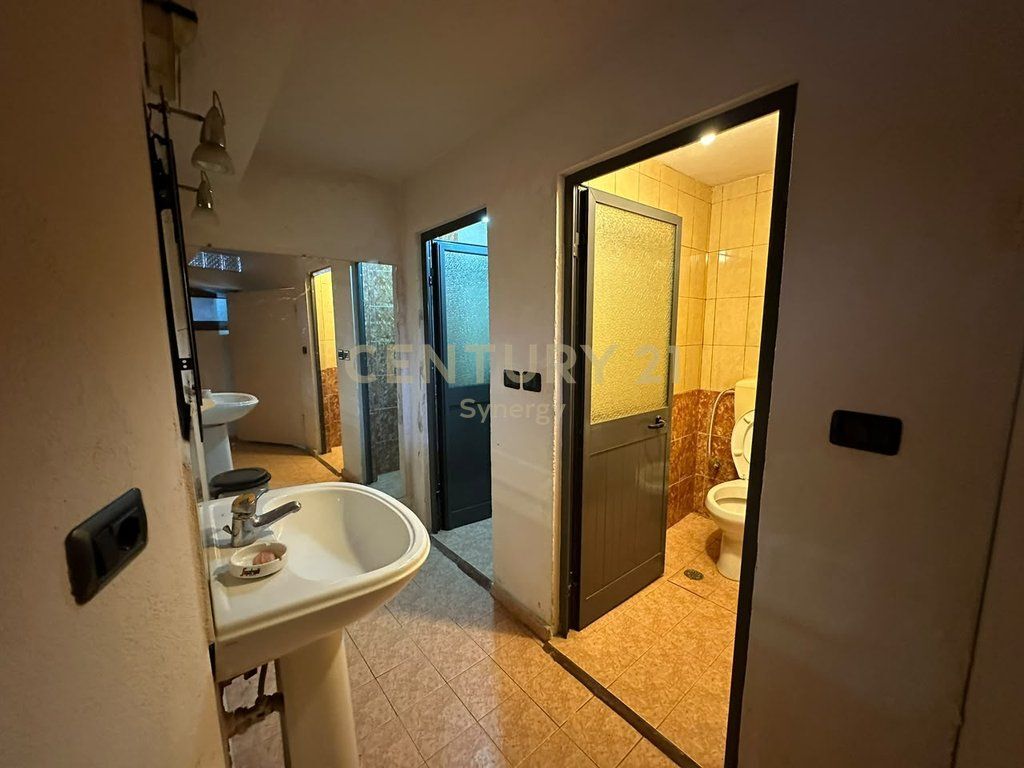 COMMERCIAL SPACE FOR RENT NEAR BAJRAM CURRI SCHOOL