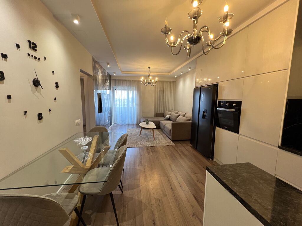 Apartament me qira 2+1 stacioni trenit