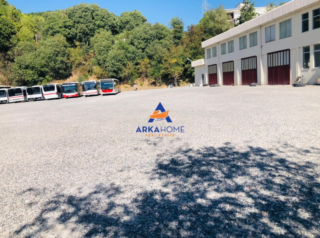 CAPANNONE IN AFFITTO 7.500 M2 "MULLET" 7500 EURO