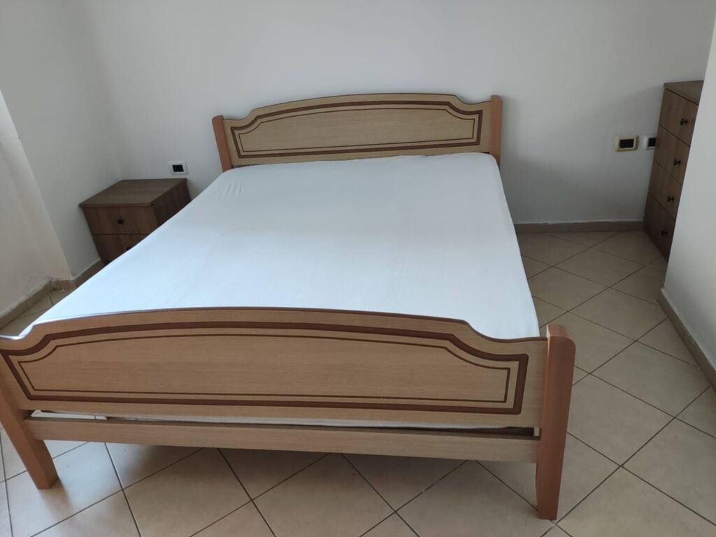 Studio apartment for rent, at Ekonomiku, Tirana.