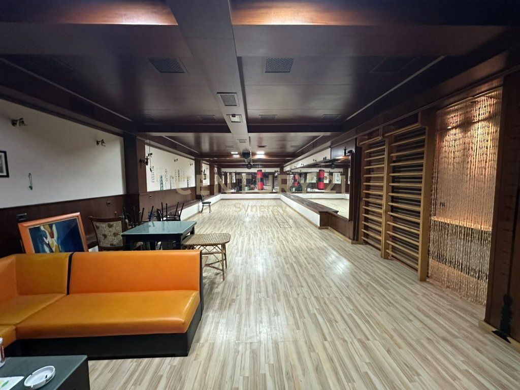 COMMERCIAL SPACE FOR RENT NEAR BAJRAM CURRI SCHOOL