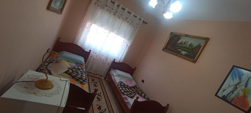 Apartament 2+1 me qera ne Kinostudio