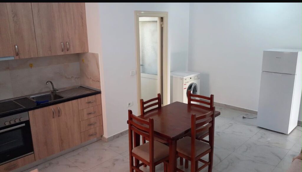 Qera | Shtëpi private 1 + 1 | Astir | 400 €/muaj