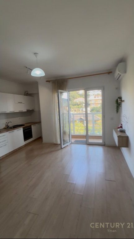 SHITET APARTAMENT 1+1 NE KOMBINAT
