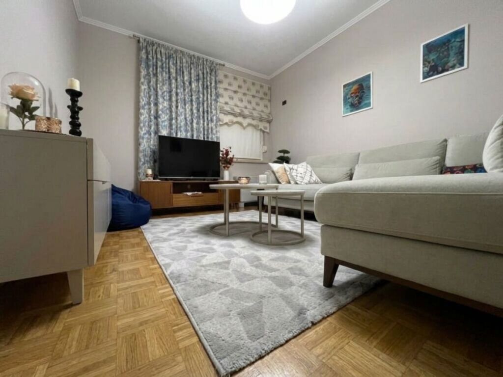 For rent, 2+1 apartment, Willson Square, Tirana