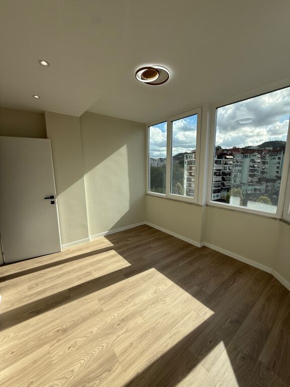 1+1 apartment for sale, Komuna e Parisit