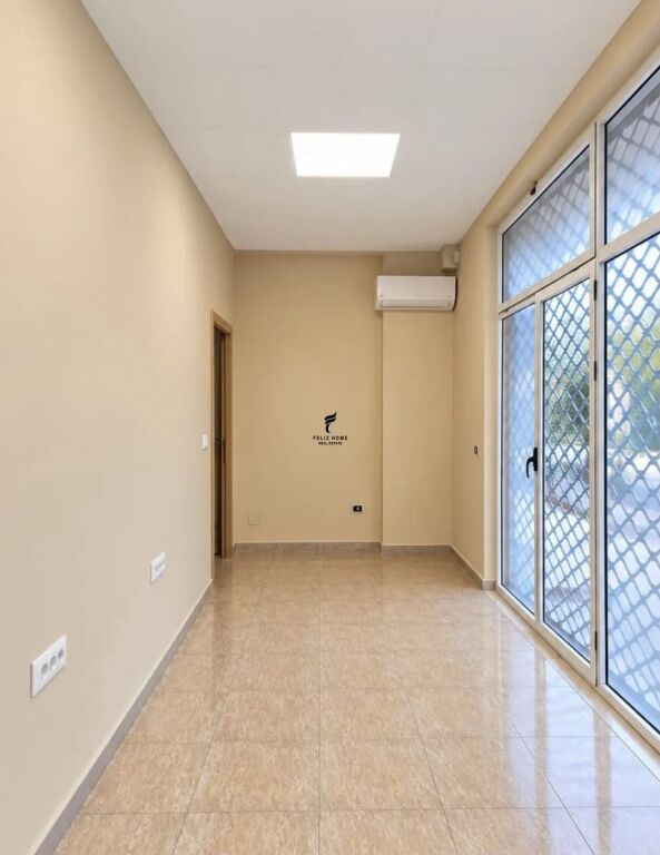 DYQAN ME QERA 30 M2 PORCELAN 40.000 LEKE FH-99511