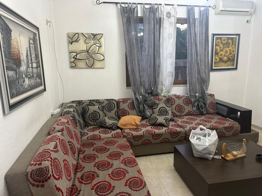Qera | Vilë 1 + 1 | Rruga Todi Shkurti | 400 leke/muaj