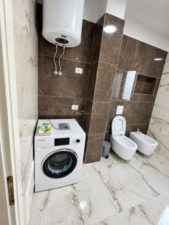 21 DHJETORI APARTAMENT PER QERA 2+1+POST PARKIMI