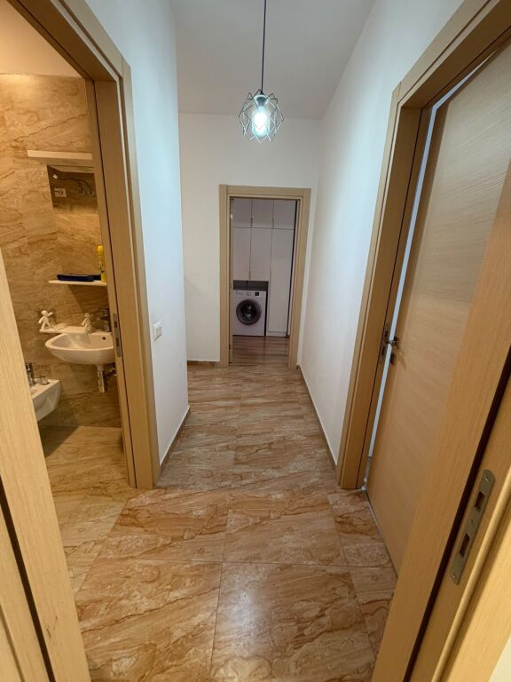 2+1+2 apartment for rent at Farmacia 10, Arlis, price 700 euros