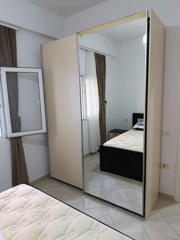 Affitto | Shtëpi private 1 + 1 | Rruga 5 Maji | 400 €/mese