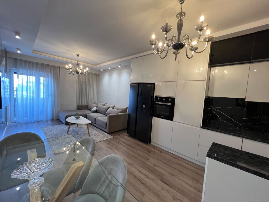 Apartament me qira 2+1 stacioni trenit