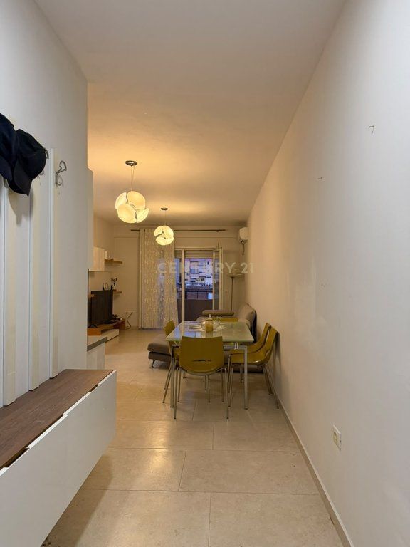 1+1 apartment for sale in Ali Demi, Vlorë!