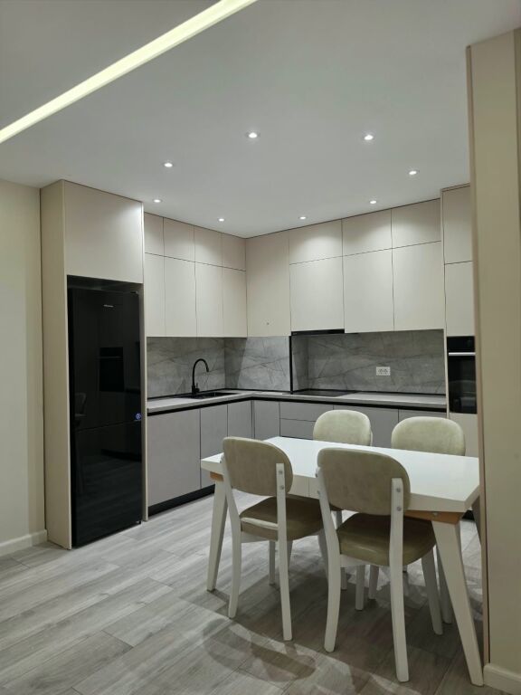 For rent 2+1+parking in Laprake at E88 75,000 lek