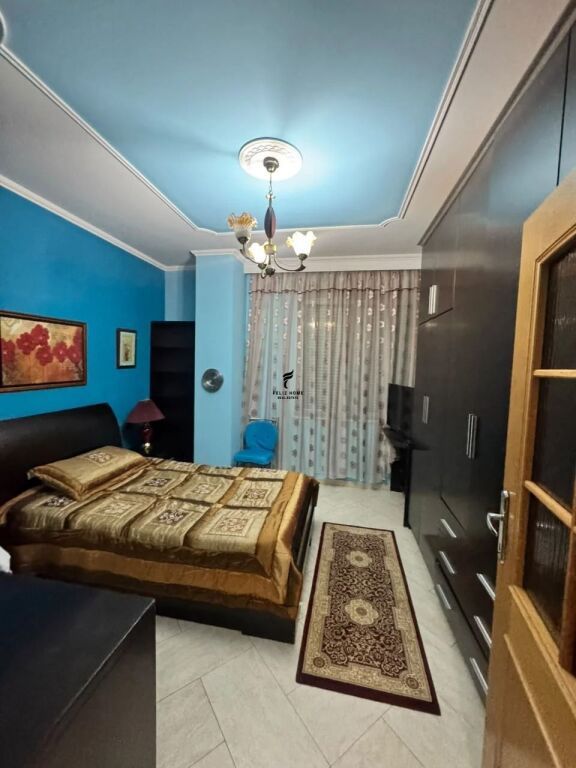 APARTAMENT ME QERA 2+1 ZOGU I ZI 70.000 LEKE FH-99561