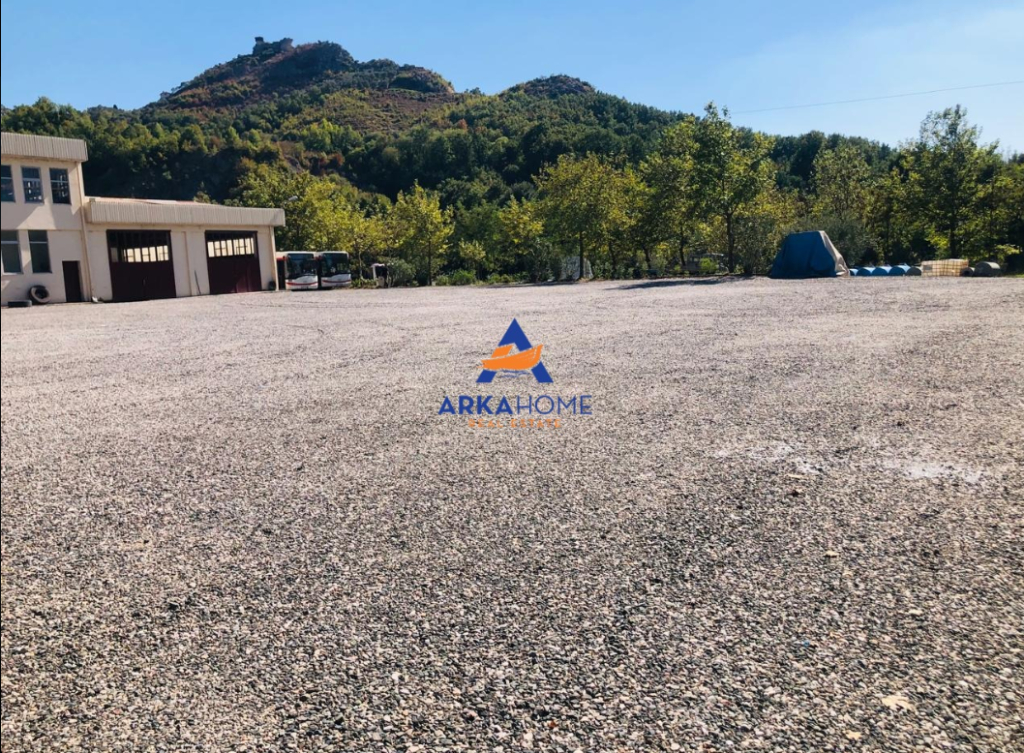 CAPANNONE IN AFFITTO 7.500 M2 "MULLET" 7500 EURO