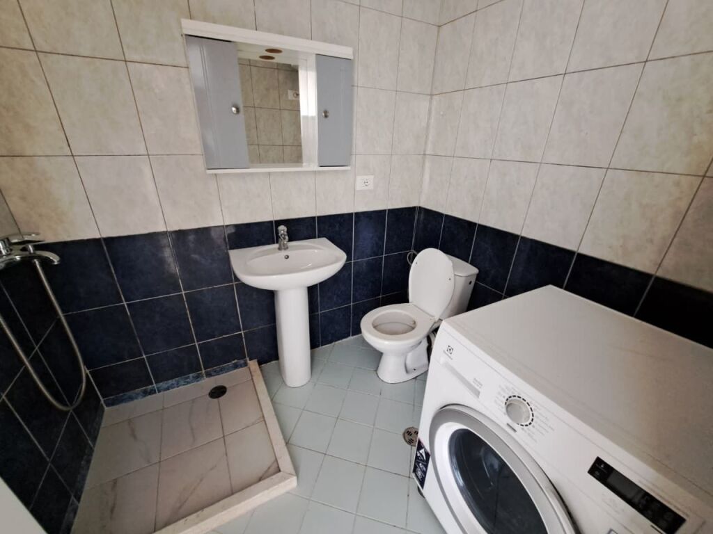 Shitet Apartament 1+1 Prane Spitalit Hygea ID 5850
