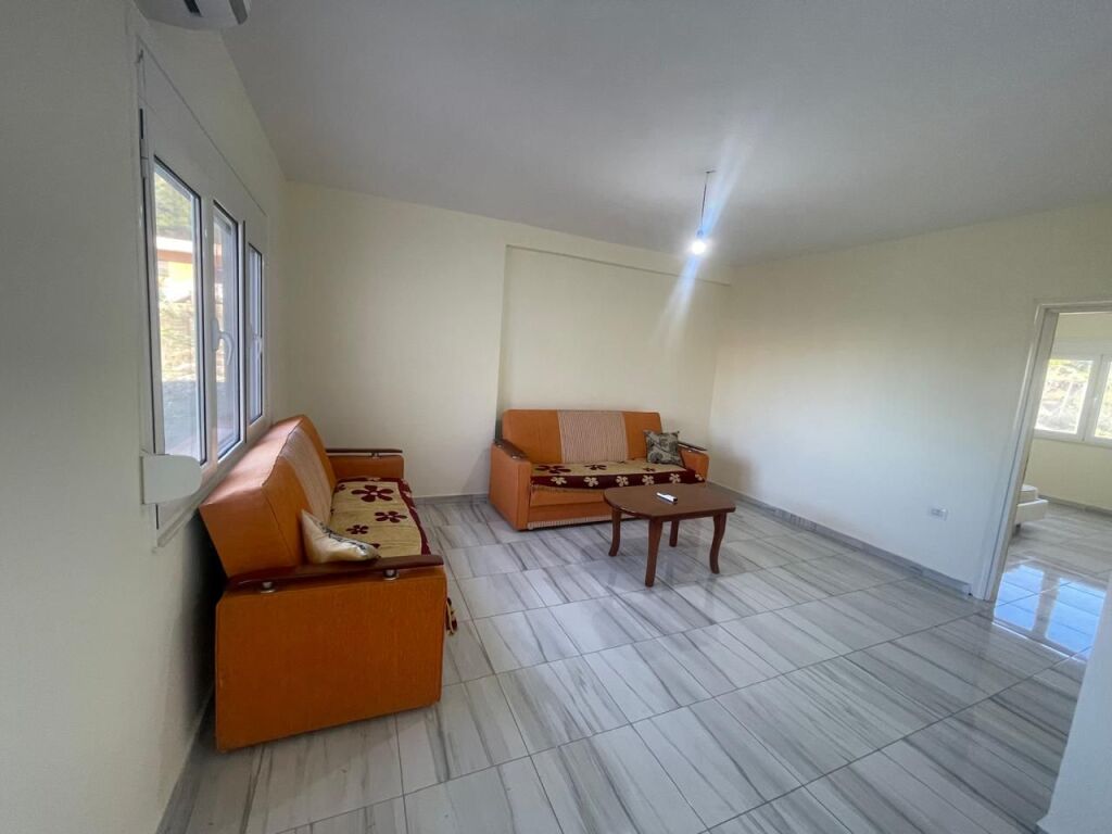 APARTAMENT 1+1 NË SHKËMBIN E KAVAJËS – DURRËS