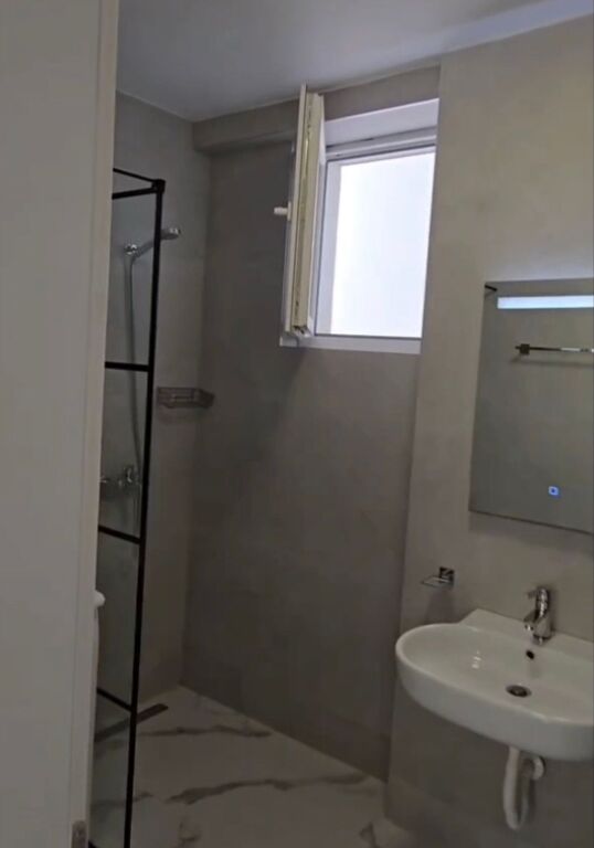 Jepet apartament 2+1 me qira tek Liqeni i Thate , Kompleksi FZ Construction Green Terraces , Rruga Hamdi Sina , prane Market Bani , Kopshti Botanik , Kopshti Zoologjik.