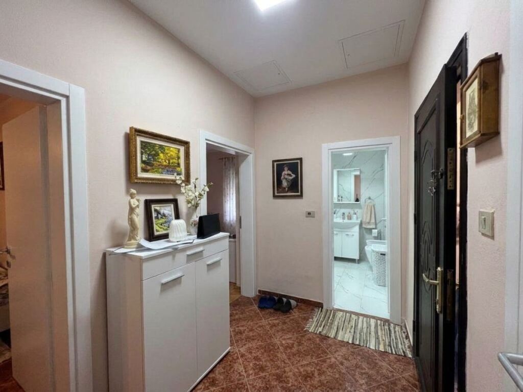 For sale, 2+1 apartment, Myslym Shyri, Tirana.