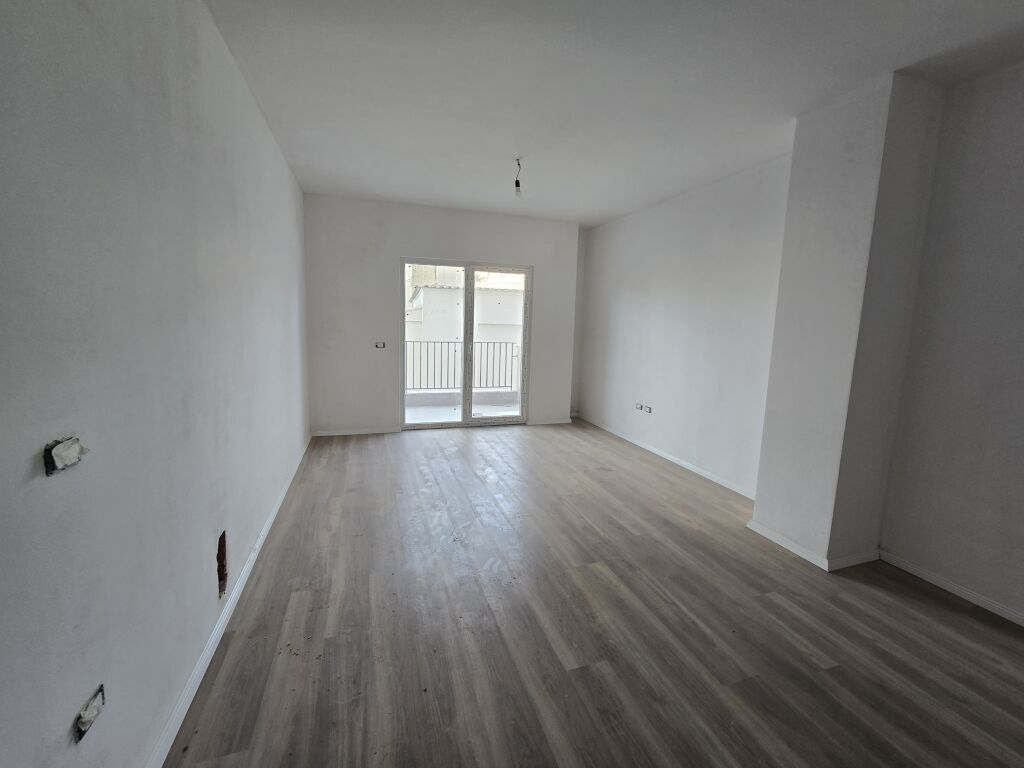 SHITET APARTAMENT 1+1 --&gt; RR.DRITAN HOXHA