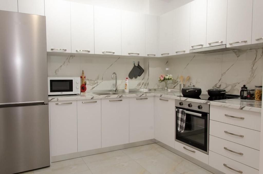 Tirana, affitto appartamento 1+1+BLK - 55.000 Lek (Via Siri Kodra, complesso KONTAKT „SIRI2“)