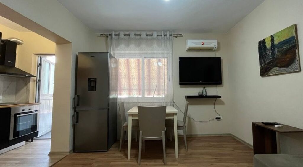 For rent, 2+1 Apartment, Durrës Street, Tirana