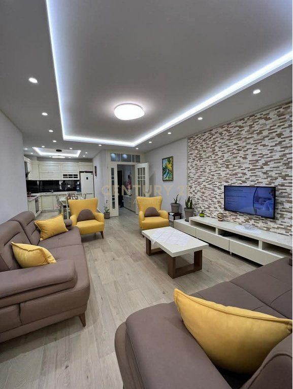 Apartament 3+1 Për Shitje në Plazh Iliria, Durrës