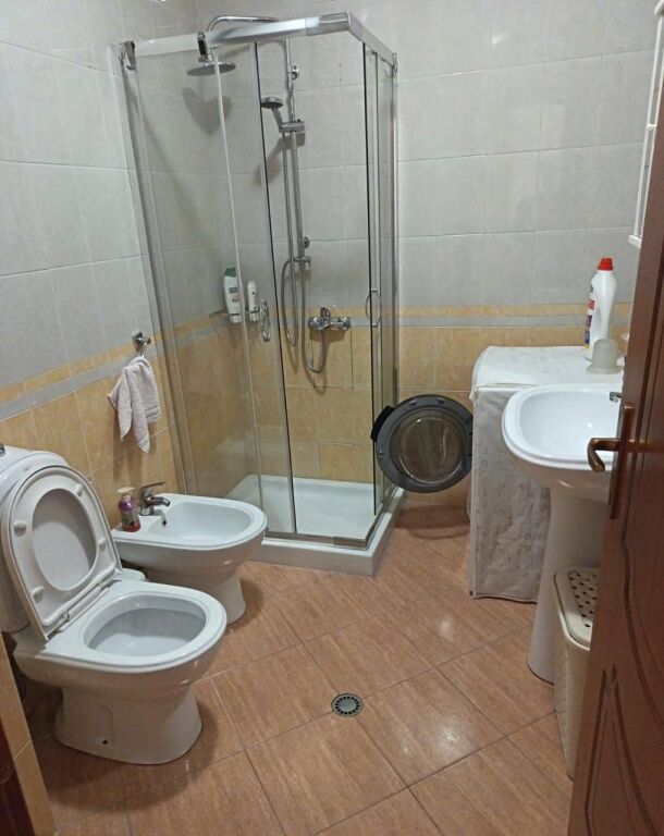 Rent | Apartament 1 + 1 | Rruga Shyqyri Brari | 600 €/month