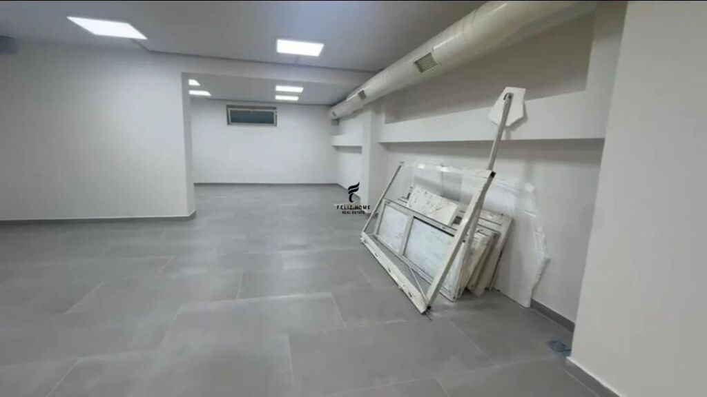 SHOP FOR RENT 130 M2 VASIL SHANTO 140,000 LEKE FH-99547