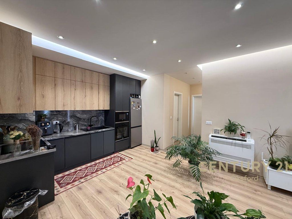 SHESIM APARTAMENT 2+1+2 TEK USLUGA, BULEVARDI I RI, TIRANË!
