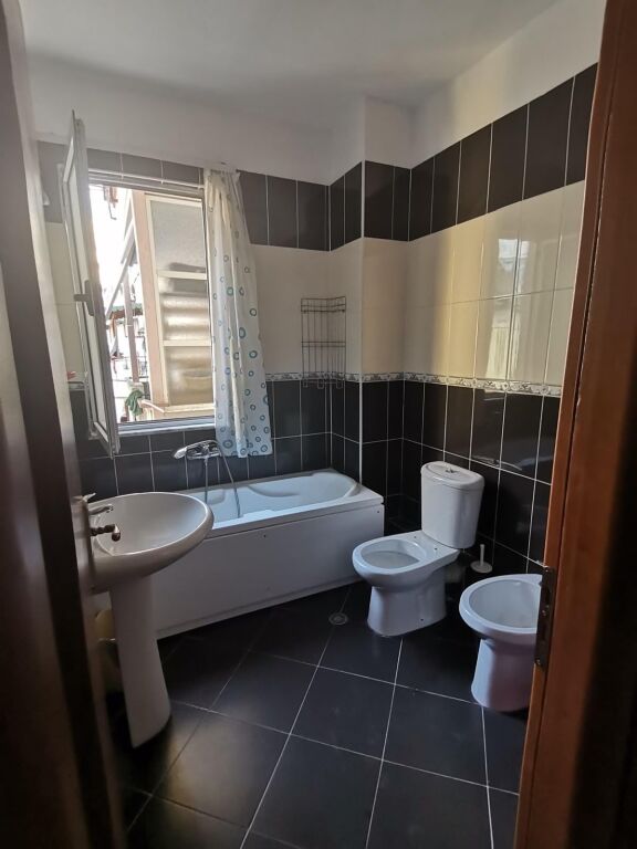 Apartament 1+1 me Qira – Selitë, pranë Shën Eleonorës !