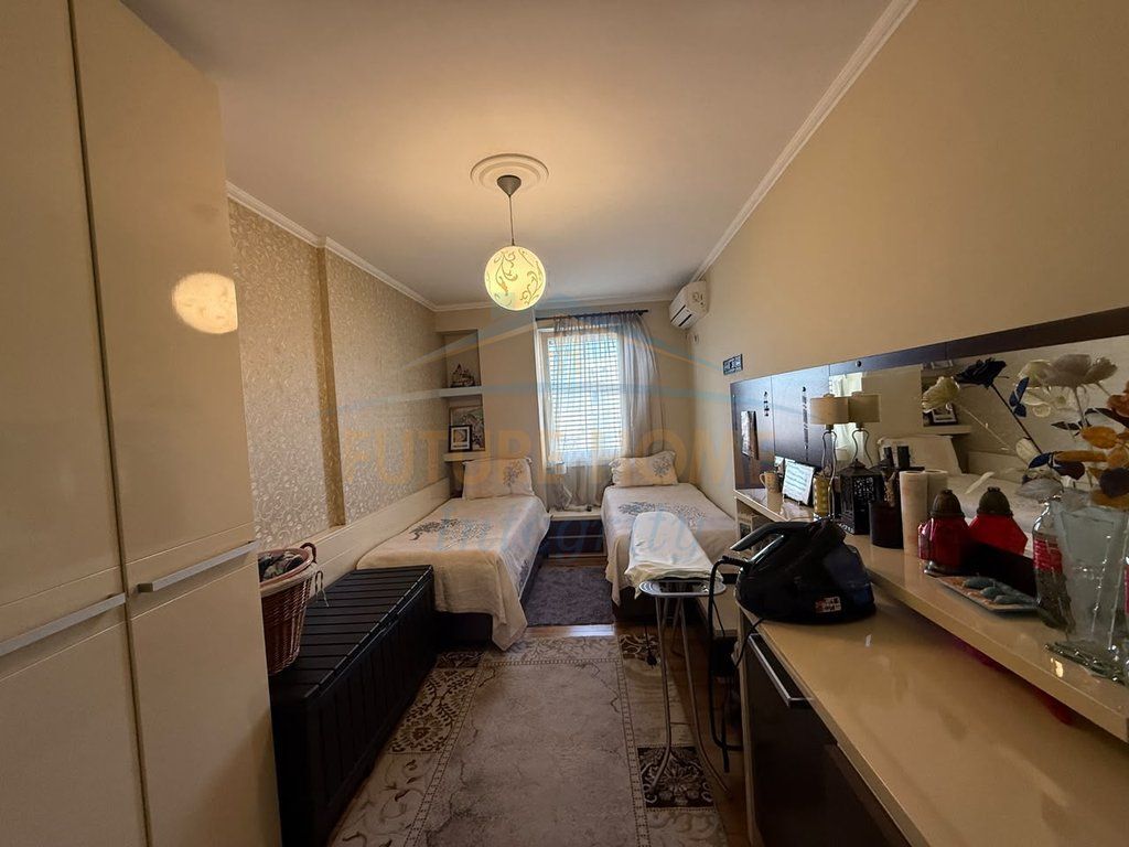 For sale, Penthouse 4+1+2+2 Parking Spaces+Veranda, Ali Demi, Tirana.