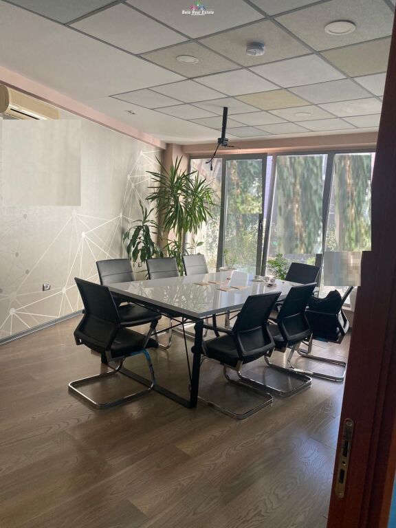 Office for Rent in the Center (ID BZ2493) Tirana.