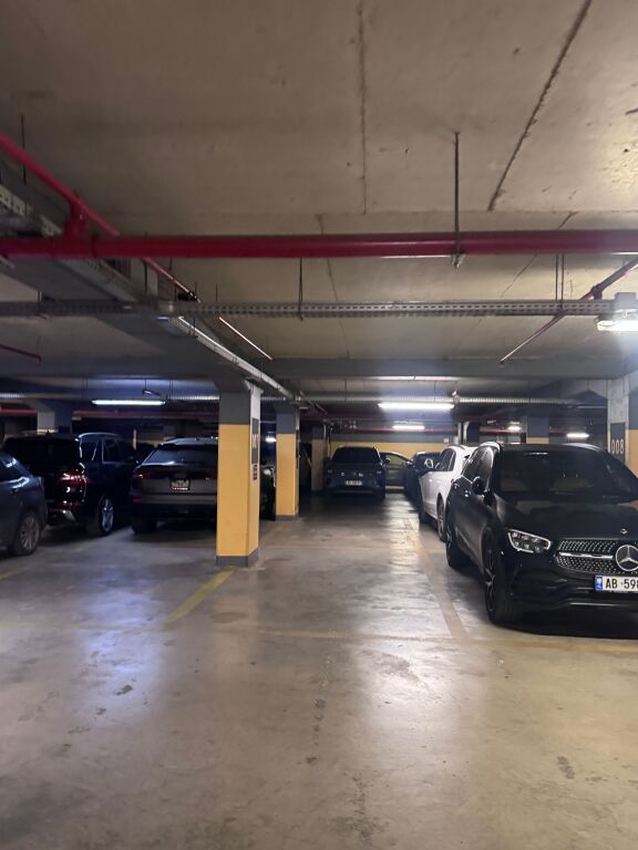 Parking space fiori di bosco