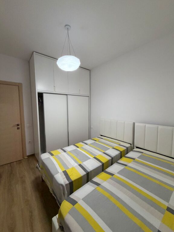 2+1+2 apartment for rent at Farmacia 10, Arlis, price 700 euros