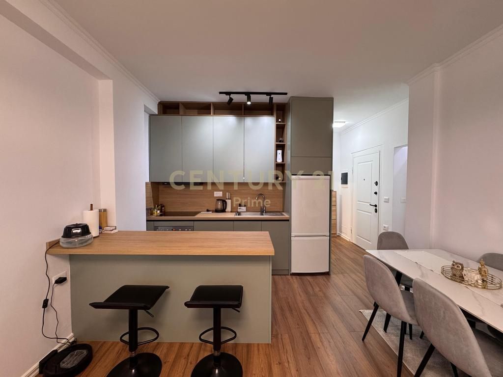 APARTAMENT 1+1 NË SHITJE – PRANË KOPSHTIT BOTANIK