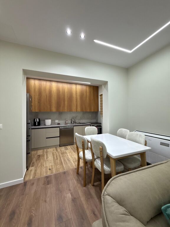 Rent, 2+1 Apartment, New Maternity Hospital, Tirana