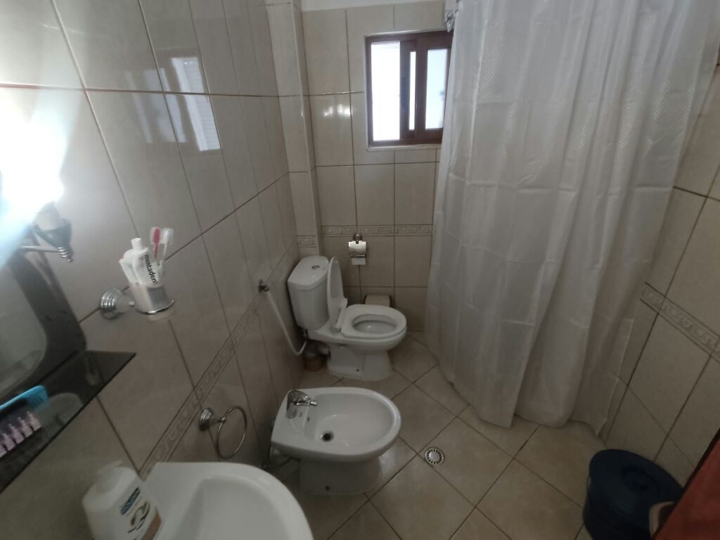 Shitet apartament 1+1 ne zonen e 21 Dhjetorit prane Kopshtit 26, Tirane.ID 5848